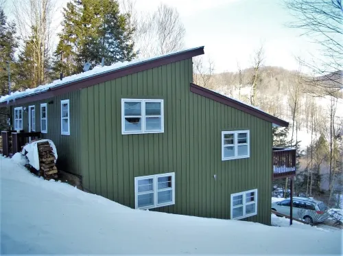 Killington Area Home - 4-Seasons & Hot Tub. Sleeps 13+
