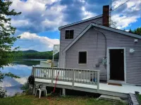 Waterfront Ski Resort Cottage, Arcade Game, Winter Sanctuary Các khách sạn ở Springfield