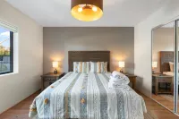 Bell Rock Views + Heated Pool & Spa ~ Luxe 6BD Sedona Stargazing Retreat