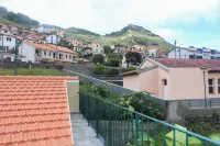 Your retreat between turquoise shores and forested paths Hotels in Machico