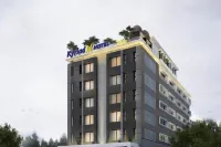 M Hotel Express Managed by East Season Hotel di Klasabi