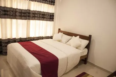 Luxurious modern 2 BR home with complimentary breakfast Hotels in pallekele