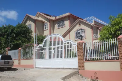 Furnished Flat with a private Swimming pool Отели в г. 