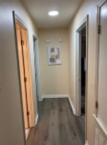 Charming Retreat — Your Home Away from Home 海伍德縣酒店