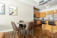 Luxury Downtown Indianapolis 1Br Prime Walkable Location