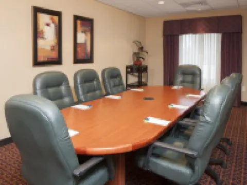 Hampton Inn & Suites Grand Rapids-Airport 28th Street Hotels in Cascade