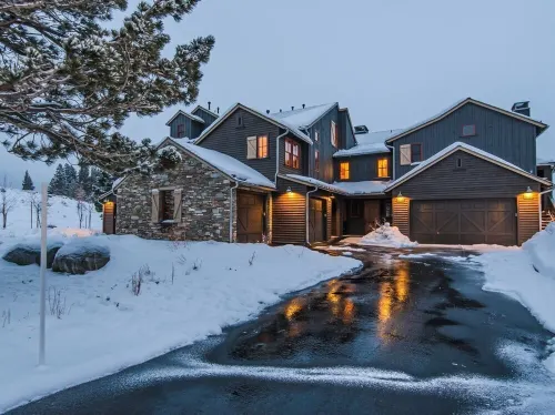 Luxury Lodges of Snowcreek - On the Golf Course