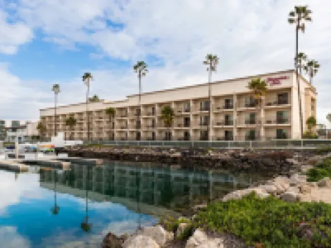 希爾頓歡朋酒店-海峽羣島海港 奧克斯納德酒店