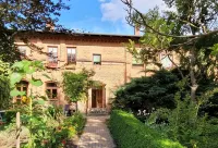 Ferienhaus in Einem Kleinem Dorf in der Natur. Umgeben von Wald und Seen Hotels in Ludwigslust-Parchim