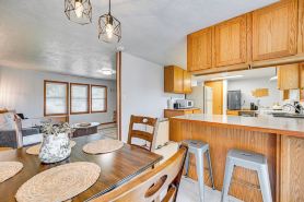 9 Mi to The Gorge Updated Retreat with Yard!