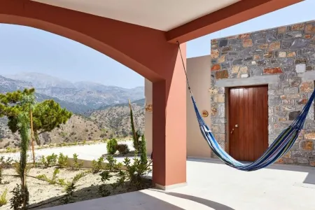 Romantische Villa mit Privatsphäre, Grosse Terrasse mit Aussicht