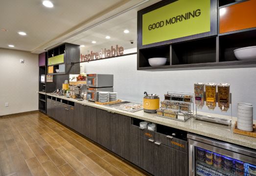 홈2 스위트 외관