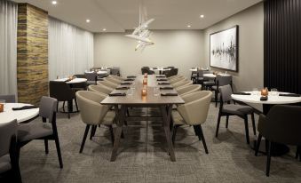 DoubleTree by Hilton Montreal Airport