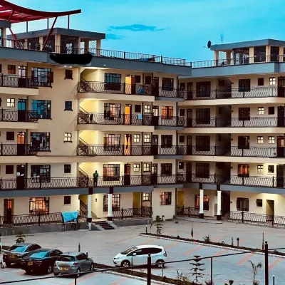 SPACIOUS 1,2 BEDROOM APARTMENT WITH GYM,SWIMMIMING POOL &LAKE VIEW Hotels in Lake View