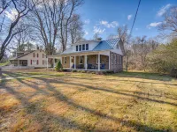 Radiant Gloucester House w/ Private Porch! Hotels in Ware