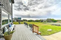 Coastal Retreat Deck, Ocean Views and Walk to Beach - Wi-Fi