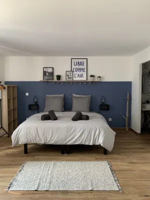 Gîte de Charme 4, Capacité Jusqu'à 15 Personnes. Au Calme, Idéalement Situé