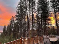 Splendid and Comfortable Retreat in Meadows Valley. Views of Brundage Mountain.