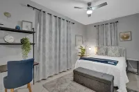 Stunning 2/2 dream beach getaway in Surfside