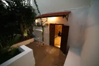 Casa Volta, by Meta House!