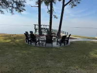 Relaxing Cottage Getaway on the Lake with full water access. Sleeps 12.