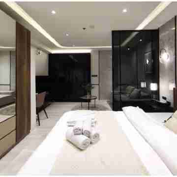 Luxe Design Studio Wellness & Tropical Retreat Rooms