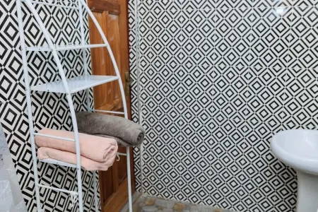 A&D Apartments Отели рядом с достопримечательностью «Peace And Love Hospital»