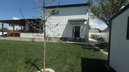 2 Bedroom 2 Bathroom Guest House Not Attached to Main House Walls Quiet Private Отели рядом с достопримечательностью «Потейто Хилл Трейлхед»