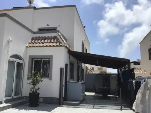 Villa Toutes Commodités a Torrevieja Avec Piscine et Proche de la mer