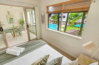 Little Palm- Tropical Escape Hotel a Manoora