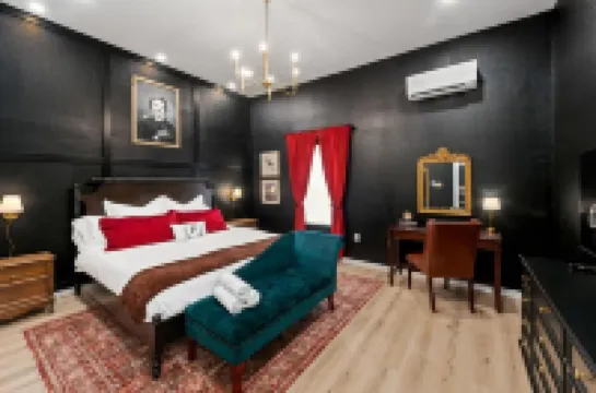 Downtown SA Manor -Unique Stay w/ Heated Pool, Hot Tub, Movie Room