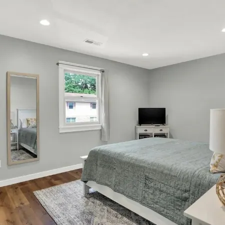 Completely Remodeled 3-bedroom condo in superb Bloomington! Enjoy your stay