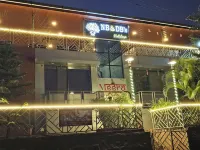 Meera's NB & DB 1 - bedroom apartment with WiFi and AC in picturesque Panchgani