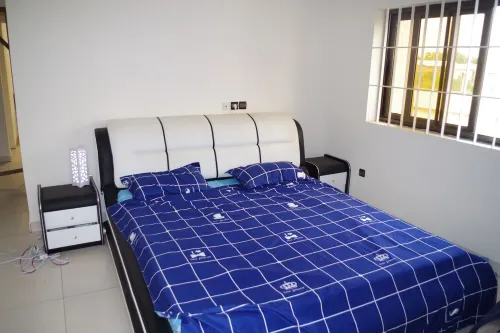 Le Samourai - Entire Modern House in Zanguera near UCAO, Lome with Free WiFi