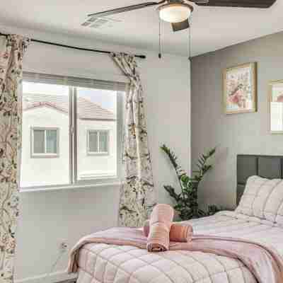 Town house 4 rooms 2 bath townhouse Rooms