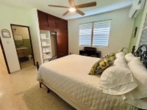 Casa del Mango Four Bedroom Vacation Home in Cabo Rojo PR