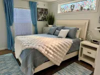 BRAND NEW - THE KING OF THE HILL - W HOT TUB AND PRIVATE BACKYARD