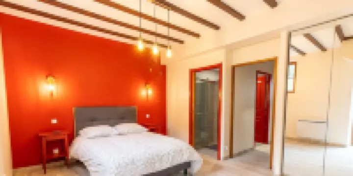 LA BUANDERIE - Large two-bedroom apartment, luxurious appointments! Hotels in Jonzac