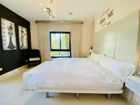 Sunset Luxury Retreat