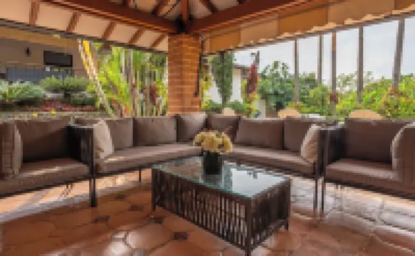 Premium Mansion in El Poblado w/Nightclub & Maid/Cook, Pool, Sauna, 7 Bedrooms