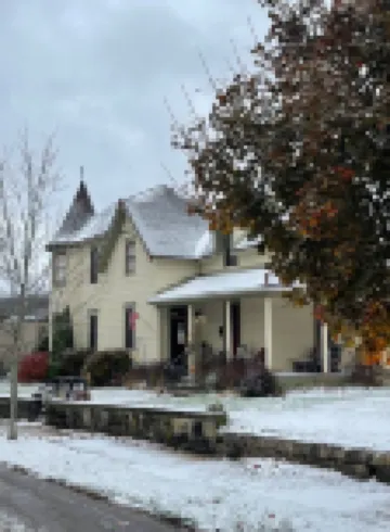 Historic Family 6-bedroom home on delightful 2nd Street in Oakland, MD