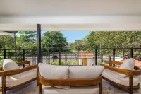 Super lux 5-bedroom, 7 bath house in beautiful Playa Grande with golf cart!