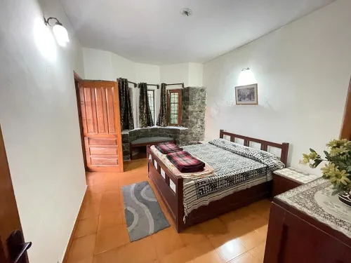 Luxurious 7BHK Bungalow @ Ranikhet by Planacation Hotels in Rānīkhet