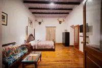 더 하이브 나이니탈