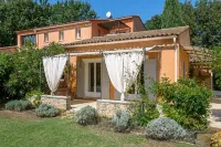 Le Clos des Fées Roussillon Hotels in Roussillon