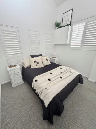 Shabby-chic, relaxed beach house situated within easy walking distance to beach.