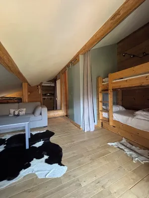 Renovated house in authentic hamlet in the heart of the 3 Vallées ski area