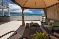 Private Hilltop Retreat, Spectacular View, Minutes to Kailua Beaches! 카내오헤 호텔