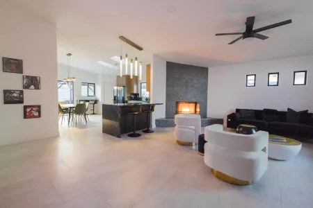 Private Resort, Heated Pool, Spa, Cabana