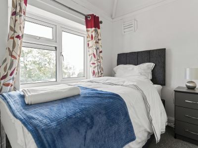 Cosy 3-bedroom house suitable for short or long stay in the city of Walsall